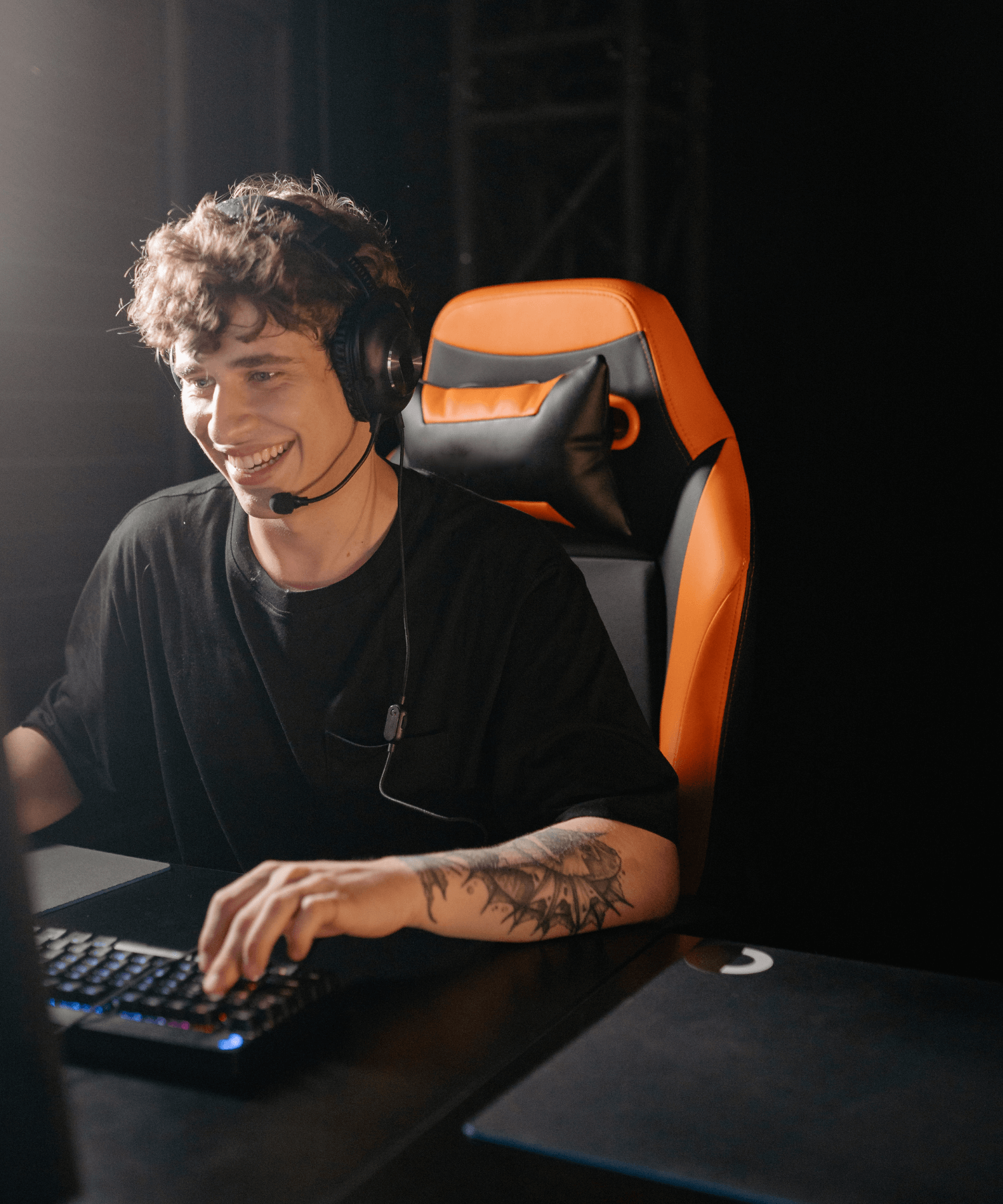 Colección de sillas gamer premium, modelos Warrior y Nemesis, para jugadores profesionales
